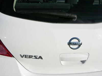 2010 Nissan Versa 1.8 S