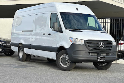 2024 Mercedes-Benz Sprinter 3500 Cargo 170 WB