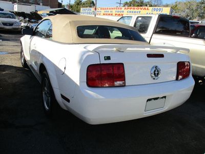 2005 Ford Mustang Premium