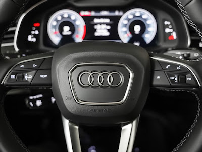 2024 Audi Q8 55 Premium