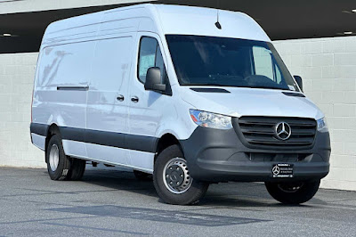 2024 Mercedes-Benz Sprinter 3500 Cargo 170 WB