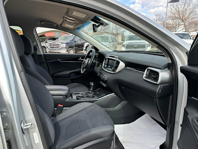 2017 Kia Sorento 3.3L LX V6 7-Seater