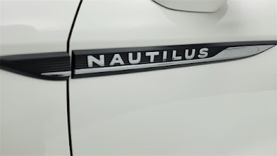 2022 Lincoln Nautilus Standard
