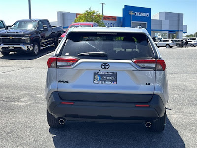 2021 Toyota RAV4 LE