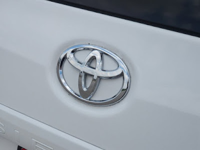 2020 Toyota Sienna LE