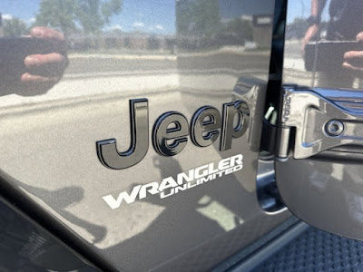 2021 Jeep Wrangler Unlimited Sahara High Altitude! FACTORY