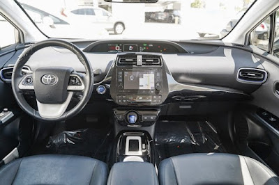 2016 Toyota Prius Three Touring