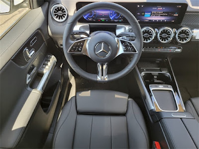 2024 Mercedes-Benz EQB 300