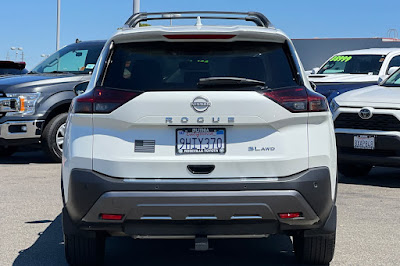 2023 Nissan Rogue SL