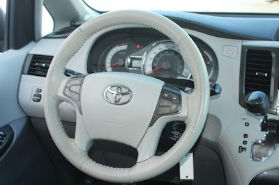 2012 Toyota Sienna SE