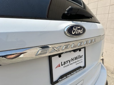 2015 Ford Explorer XLT 4WD! SUPER LOW MILES!