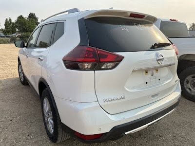 2020 Nissan Rogue SV AWD! LOW LOW MILES!