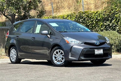 2016 Toyota Prius v Four