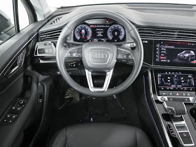 2024 Audi Q7 Premium Plus