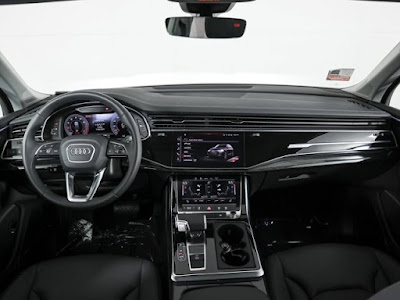 2024 Audi Q7 Premium Plus