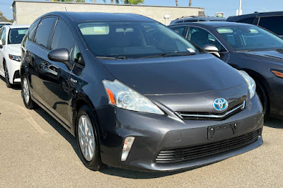 2014 Toyota Prius V Two