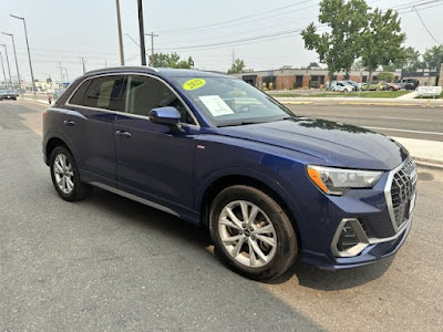 2022 Audi Q3 S line Premium