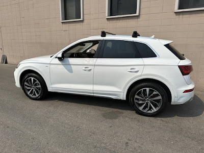 2022 Audi Q5 S line Premium Plus