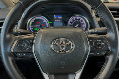 2020 Toyota Camry Hybrid SE