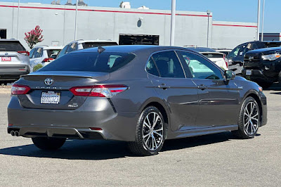 2020 Toyota Camry Hybrid SE