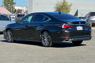 2023 Lexus ES