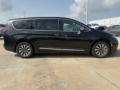 2022 Chrysler Pacifica Hybrid Limited