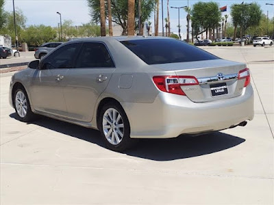 2014 Toyota Camry Hybrid LE