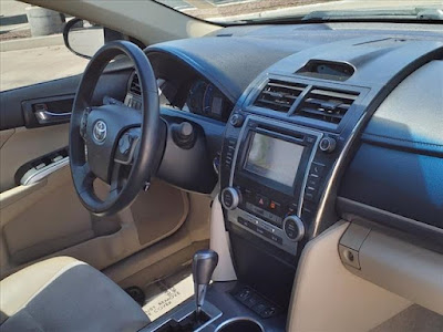 2014 Toyota Camry Hybrid LE