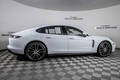 2022 Porsche Panamera 4 Platinum Edition