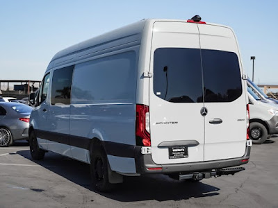 2024 Mercedes-Benz Sprinter Crew Van