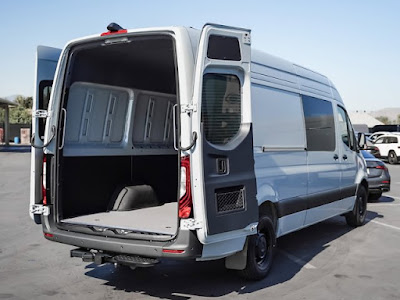 2024 Mercedes-Benz Sprinter Crew Van