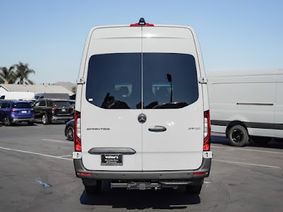 2024 Mercedes-Benz Sprinter Crew Van