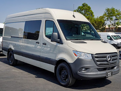 2024 Mercedes-Benz Sprinter Crew Van