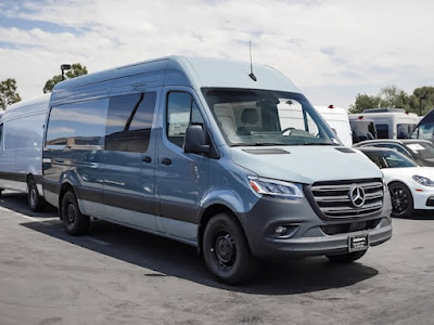 2024 Mercedes-Benz Sprinter Crew Van