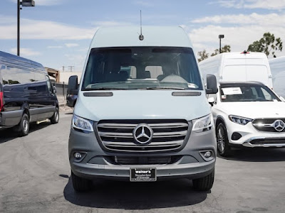 2024 Mercedes-Benz Sprinter Crew Van