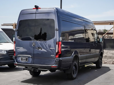 2024 Mercedes-Benz Sprinter Crew Van