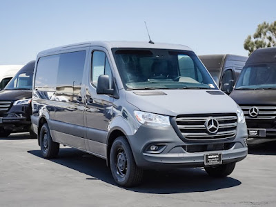 2024 Mercedes-Benz Sprinter Crew Van