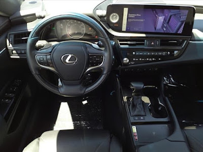 2023 Lexus ES 300h Luxury