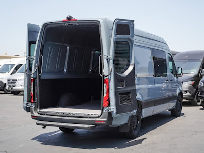 2024 Mercedes-Benz Sprinter Crew Van