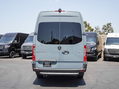 2024 Mercedes-Benz Sprinter Crew Van