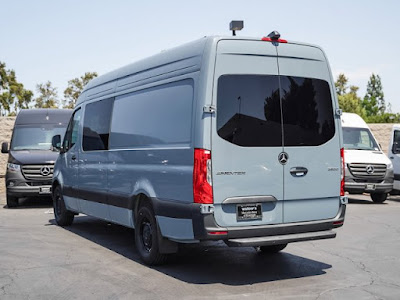 2024 Mercedes-Benz Sprinter Crew Van