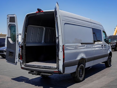 2024 Mercedes-Benz Sprinter Crew Van