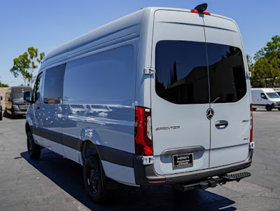 2024 Mercedes-Benz Sprinter Crew Van