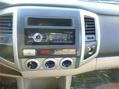 2005 Toyota Tacoma PreRunner V6 4dr Access Cab Truck