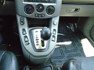 2005 Saturn Vue V6 w/LEATHER & SUNROOF SUV