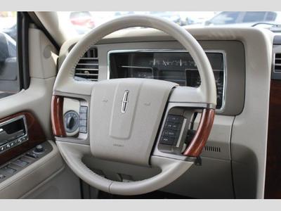 2011 Lincoln Navigator SUV