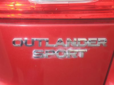 2014 Mitsubishi Outlander Sport ES 6 SPEED MANUAL