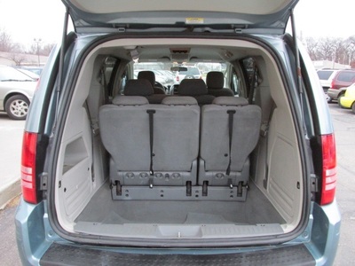 2008 Chrysler Town & Country LX Van